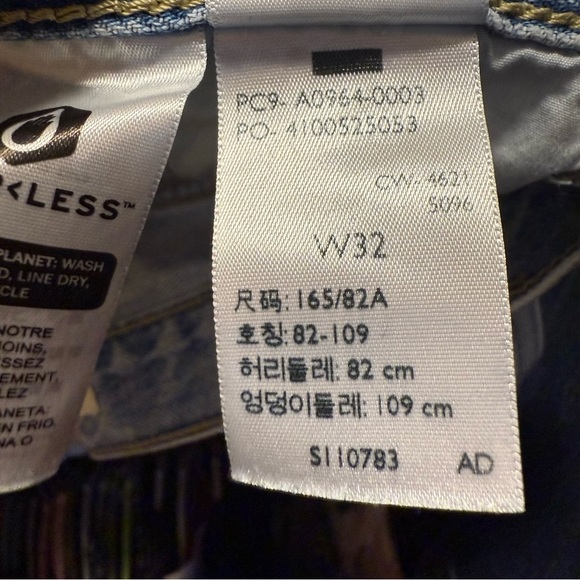 Levi’s Low Pro Jeans - Picture 5 of 5